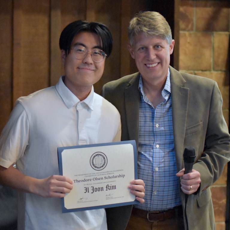 Chair Stacey presents the Theodore Olsen Scholarship to Il Joon Kim (Photo Credit: Erin Leigh Inama).
