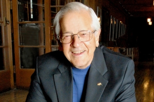 Karl Pister, former UC Santa Cruz chancellor, UC vice president and dean of the College of Engineering at UC Berkeley, died May 14 at the age of 96. (Photo credit: Peg Skorpinski)