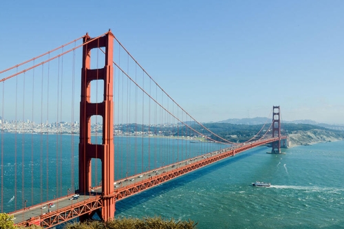 An image background of the Golden Gate Bridge (Photo Credit: Pacific Earthquake Engineering Research Center).